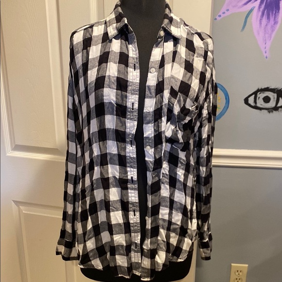 Hollister Tops - Hollister Black and White Checkered Button Down Shirt